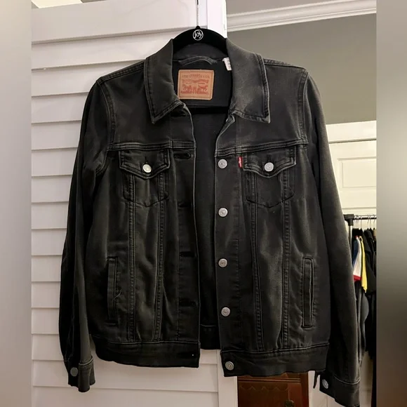 Levi's Black Denim Women’s Trucker Jacket - Picture 1 of 6